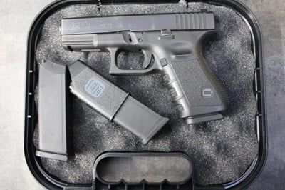 Glock 23 Police Trade in. 3 mags and Night sights - $300