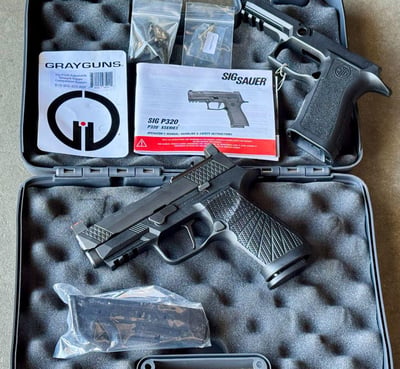 Wilson Combat Sig Sauer P320 9mm 3.9" Grayguns Display Model Original Case USED - $899.0