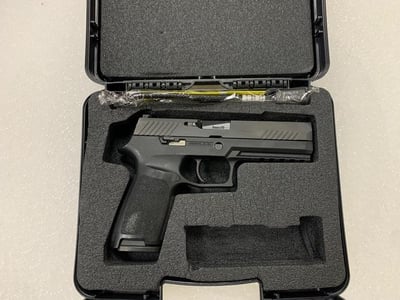 SIG P320 Full Size 9mm Night Sites 1 MAG - LE Trade - $399