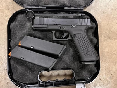 (1) Police Trade Glock 45 Gen 5 9mm Night Sights 17 Round Capacity - $439.0 