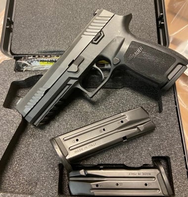 SIG P320 Full size 9mm Night Sites 3 MAGS LE Trade 320 - $489 