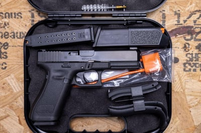 Glock 17 Gen5 9mm New In Box, Unissued Police Trade-In Pistol with Night Sights - $529.99 (Free S/H on Firearms)