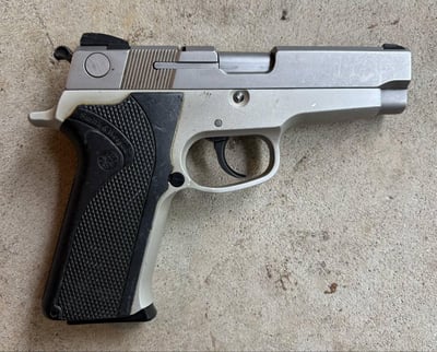 SMITH & WESSON 910-S 9MM Handgun - $299.99 