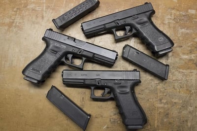 Glock 17 Gen3 9mm Police Trade-ins 2-17 Rnd Mags (Very Good Condition) - $399.99 (Free S/H on Firearms)