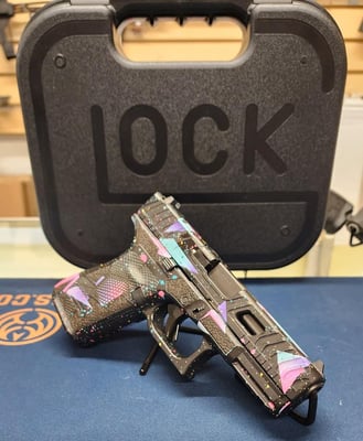 USED Glock 19 Gen 5 80's NIGHT 9mm 4.02" barrel 15 Rnds - $599.99 