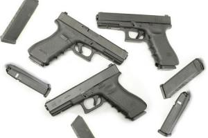 GLOCK 22 40SW POLICE TRADES WITH 3 MAGS (GEN3)