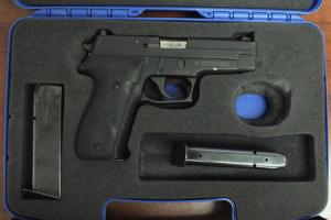 SIG SAUER P226 40SW Used Police Trade-Ins with 3 Magazines and Original Case