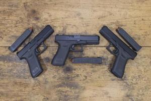 GLOCK 17 Gen5 9mm Police Trade-in Pistols with Night Sights 000010423967