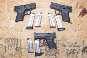 SMITH AND WESSON MP40 Shield M2.0 40 SW Police Trade-In Pistols with Two Magazines (Very Good Condition)