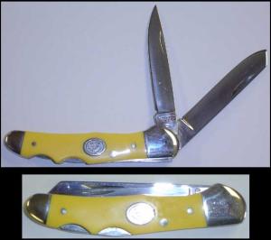 Moore Maker 3209DLB Double Lock Trapper 3-3/4"
This knife is unique, from the double locking feature to the shape of the fore end bolsters. As always Moore Maker quality throughout. 3-3/4 inches closed
Brass liners
Blades are 1095 HC steel Hardened to 5