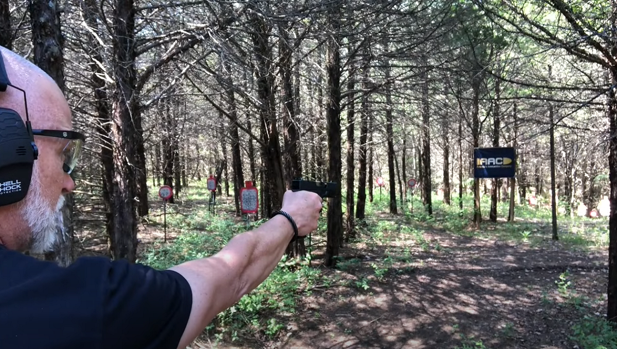 bear-creek-arsenal-cqb-range-25-yards-one-handed