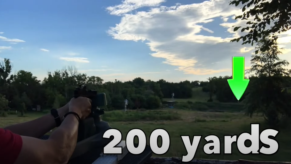 beretta-apx-shotting-with-burris-fastfire-200-yards
