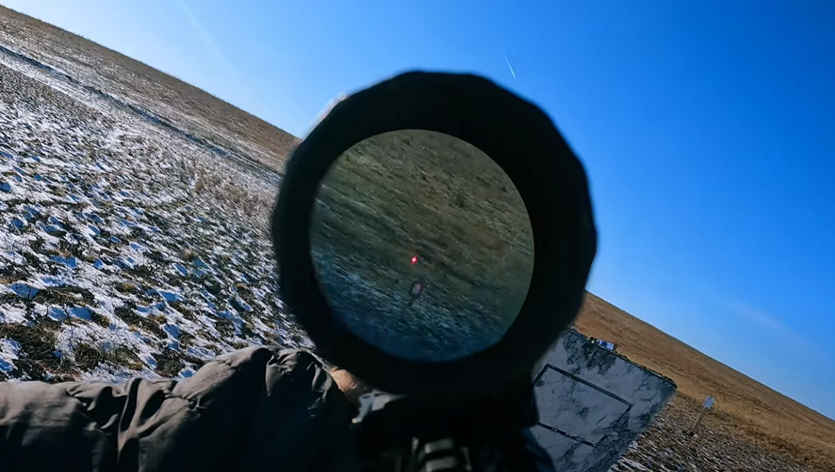 holosun-scrs-red-dot-aiming