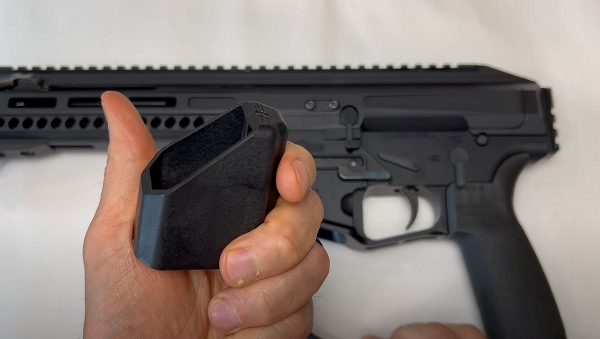 pof-pheonix-sub-gun-mag-loader