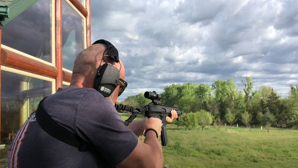 pof-pheonix-sub-gun-shooting-100-yards-with-sling