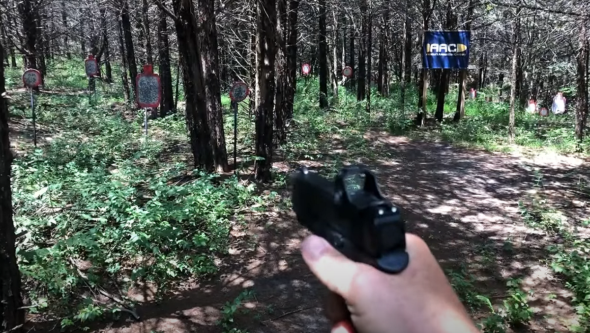 psa-micro-dagger-one-handed-transitioning-with-optics