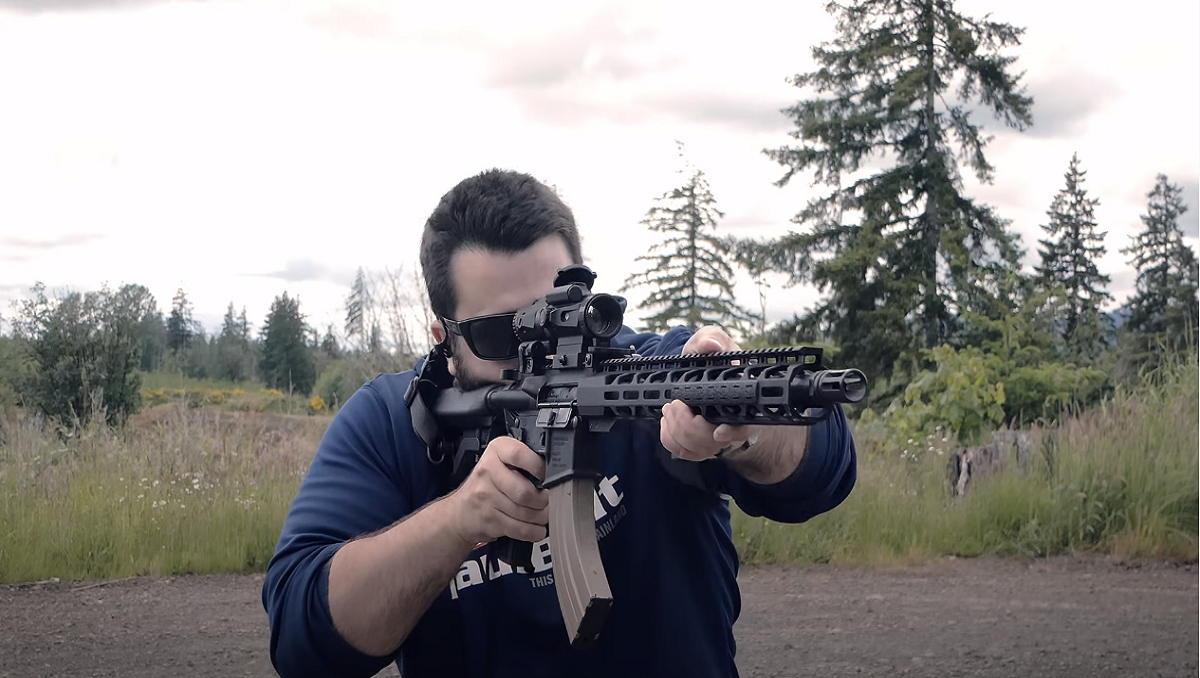radical-firearms-7.62x39-aiming