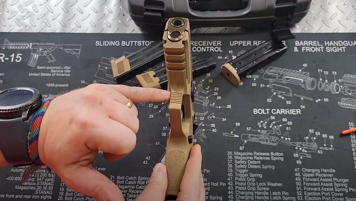 sig-sauer-serrations