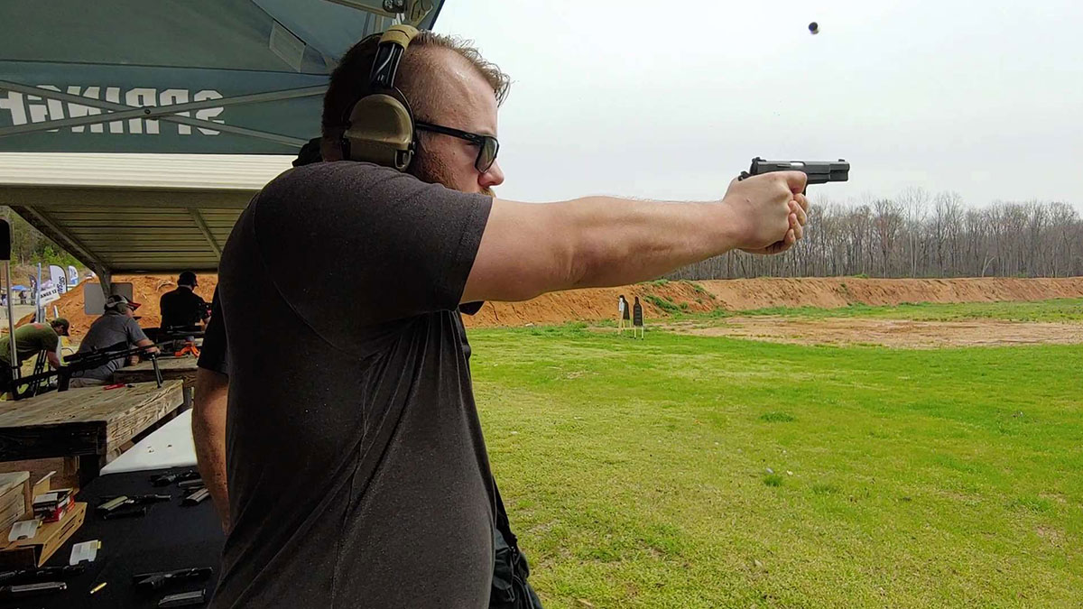 Springfield Armory SA-35 Shooting at the Range