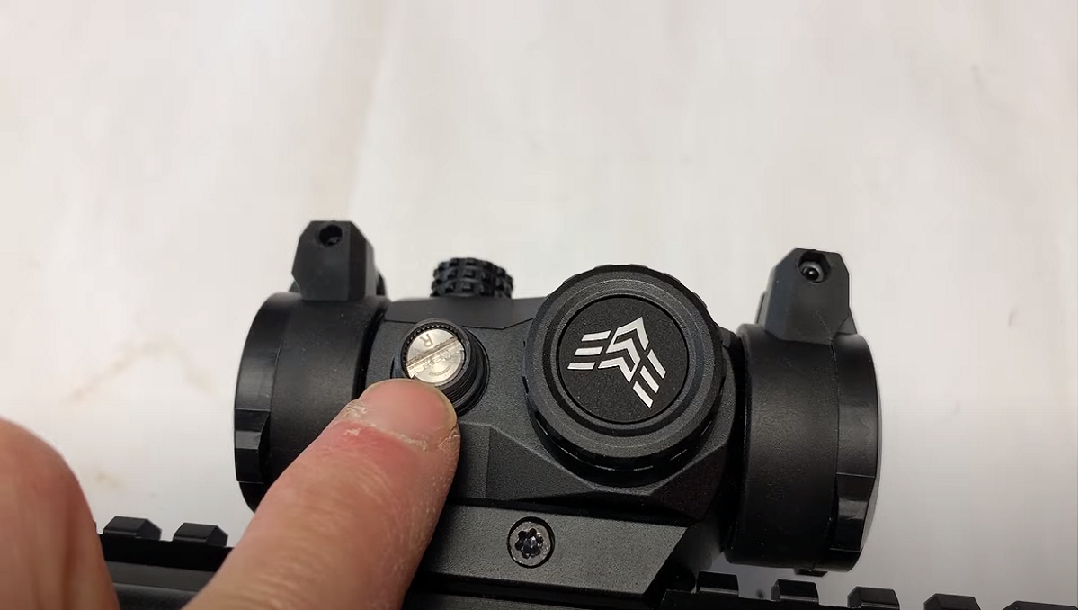 swampfox-liberator-screw-driver-place