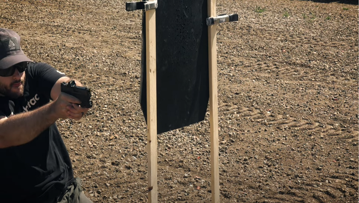 viridian-rfx11-kneel-shooting