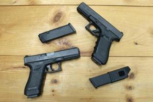 GLOCK 17 Gen4 9mm Police Trade-ins with Night Sights (Very Good)