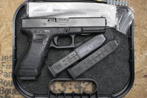 GLOCK 22 Gen3 40SW Police Trade-In Pistol with Three Magazines and Case