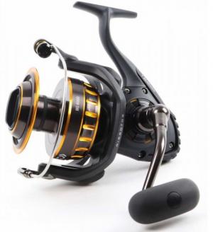 Daiwa BG2000 BG Saltwater Spinning Reel Black Gold